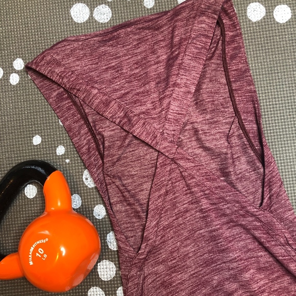 Like-new Lululemon racer back top - unique back - Picture 2 of 5